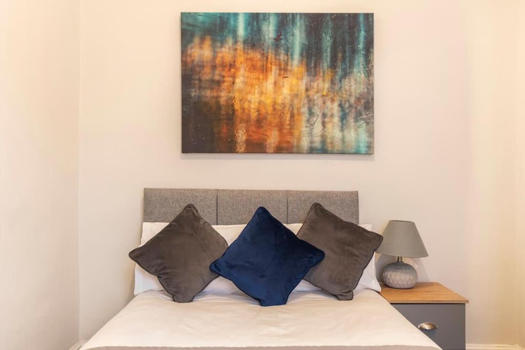 3-Bedroom Home In Liverpool L15 With Free Parking Luaran gambar